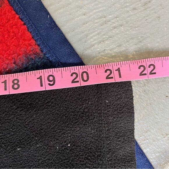 Patagonia Synchilla Full Turtle Quarter Zip Fleece in Black (S) - Picture 8 of 8